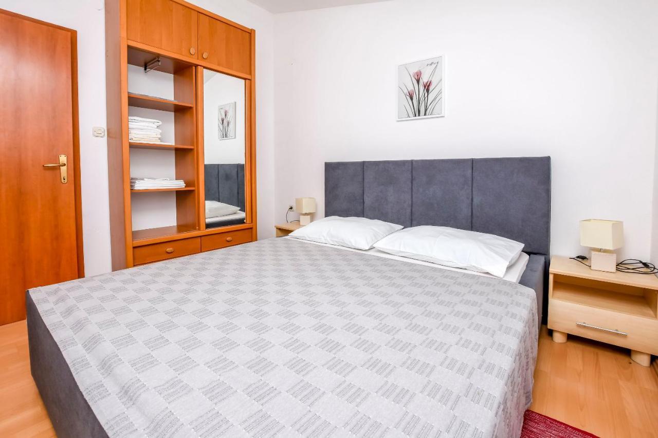 Apartments Zvonko Razanj Exterior photo